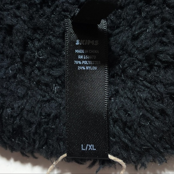 SKIMS Cozy Knit Halter Bra Top in Onyx - Picture 6 of 7